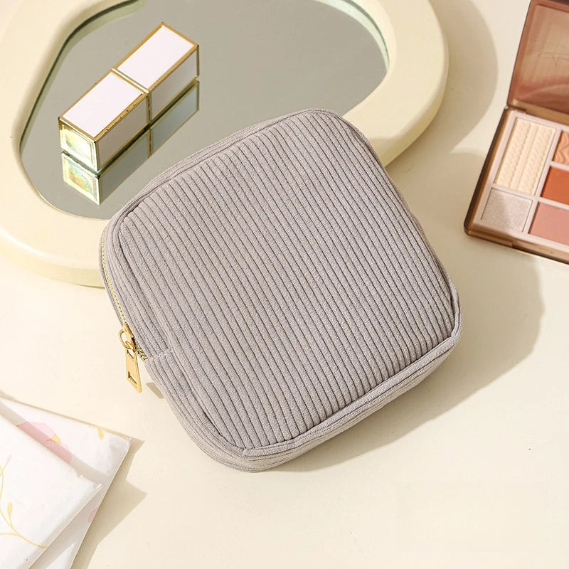 Fashion Makeup Lipstick Sanitary Napkins Case Mini Cosmetic Storage Pouch Women Ins Travel Organizer Bags Small Pouch 2025