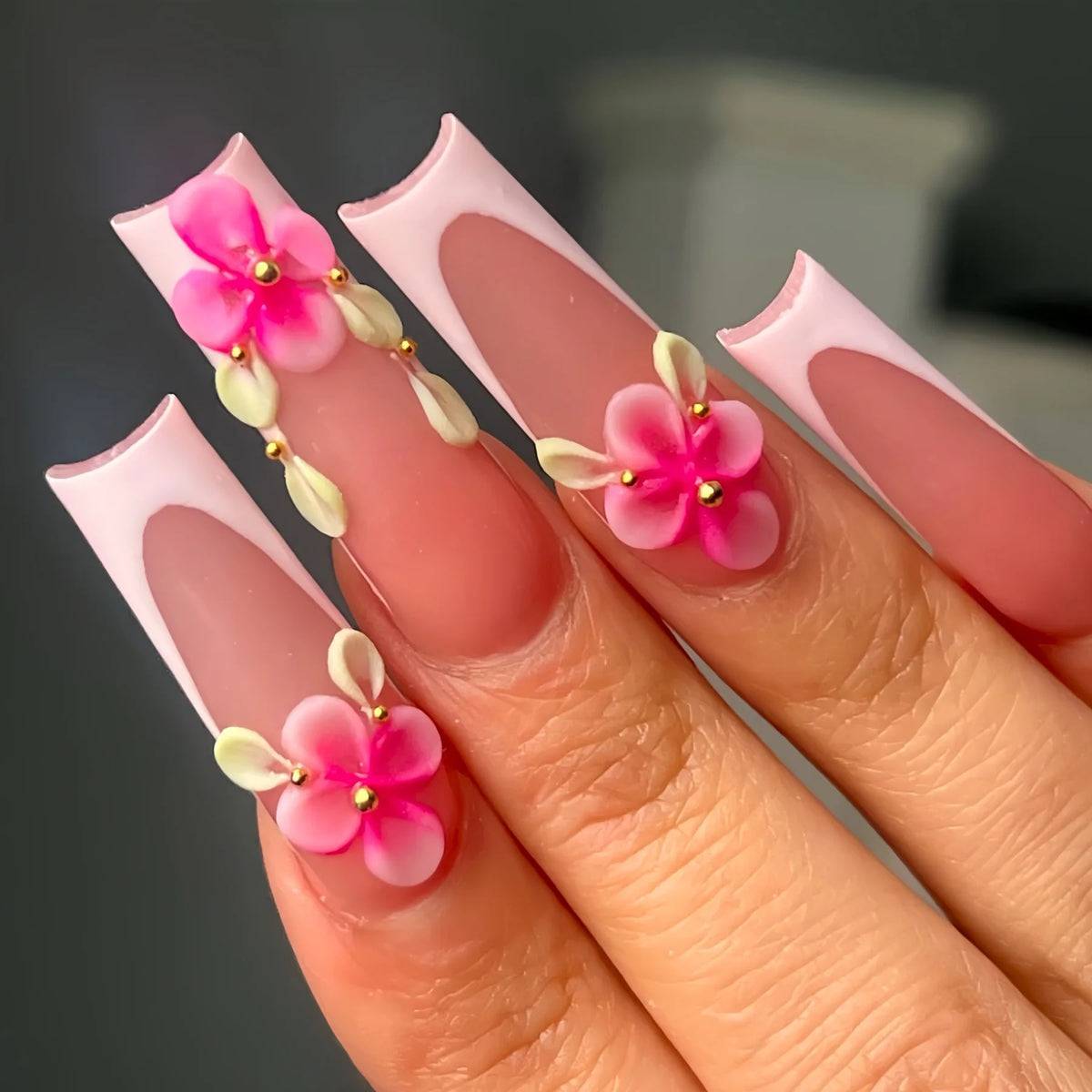 24 faux ongles carrés longs à poser avec imprimé léopard, design français 3D cerise, strass, couvrant entièrement