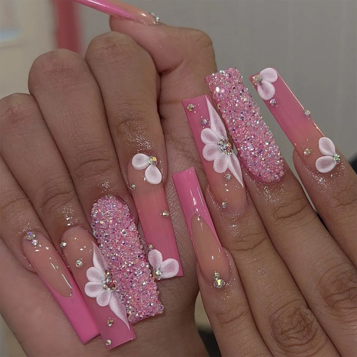 24 faux ongles carrés longs à poser avec imprimé léopard, design français 3D cerise, strass, couvrant entièrement