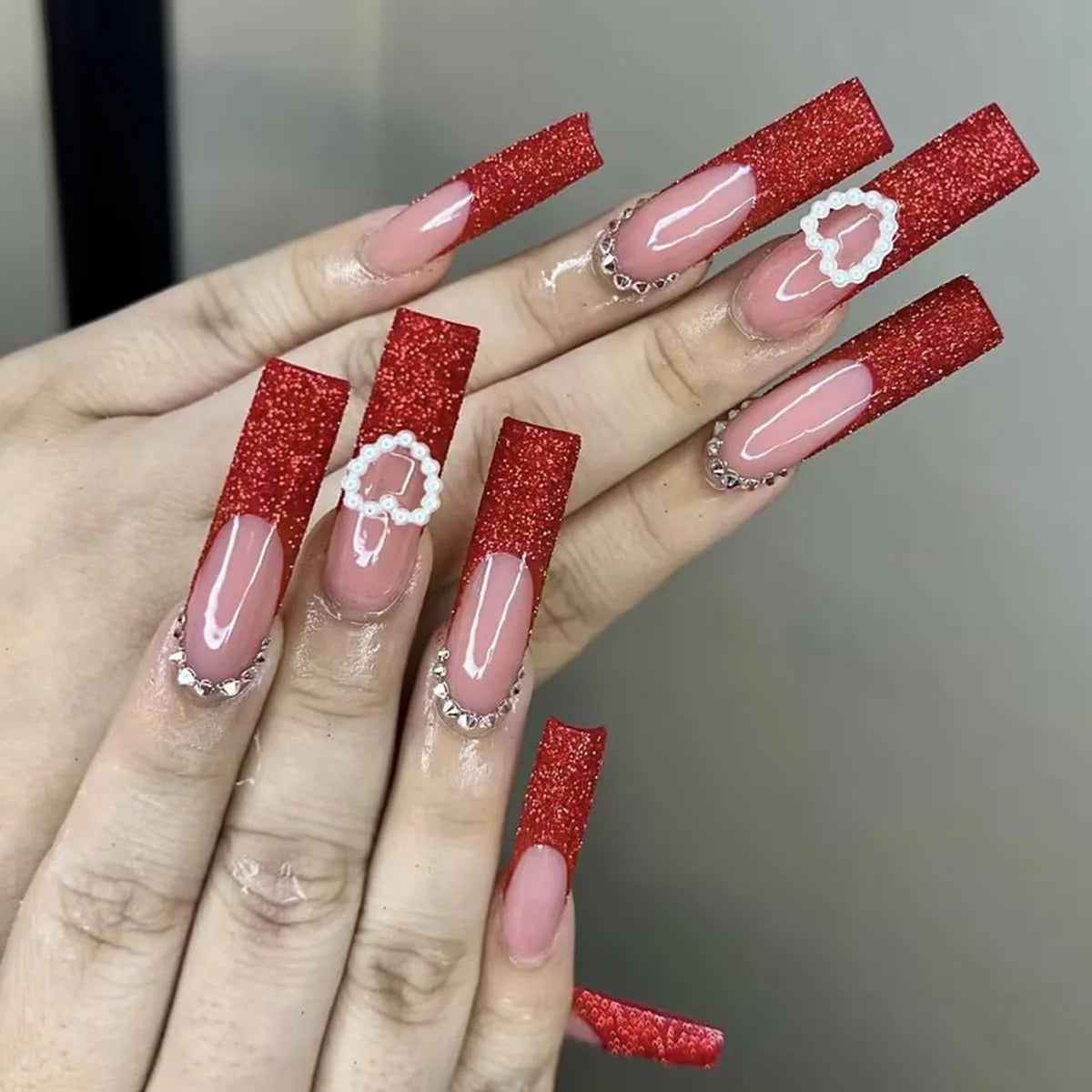24 faux ongles carrés longs à poser avec imprimé léopard, design français 3D cerise, strass, couvrant entièrement