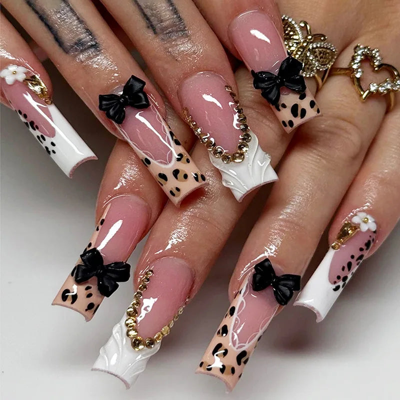 24 faux ongles carrés longs à poser avec imprimé léopard, design français 3D cerise, strass, couvrant entièrement