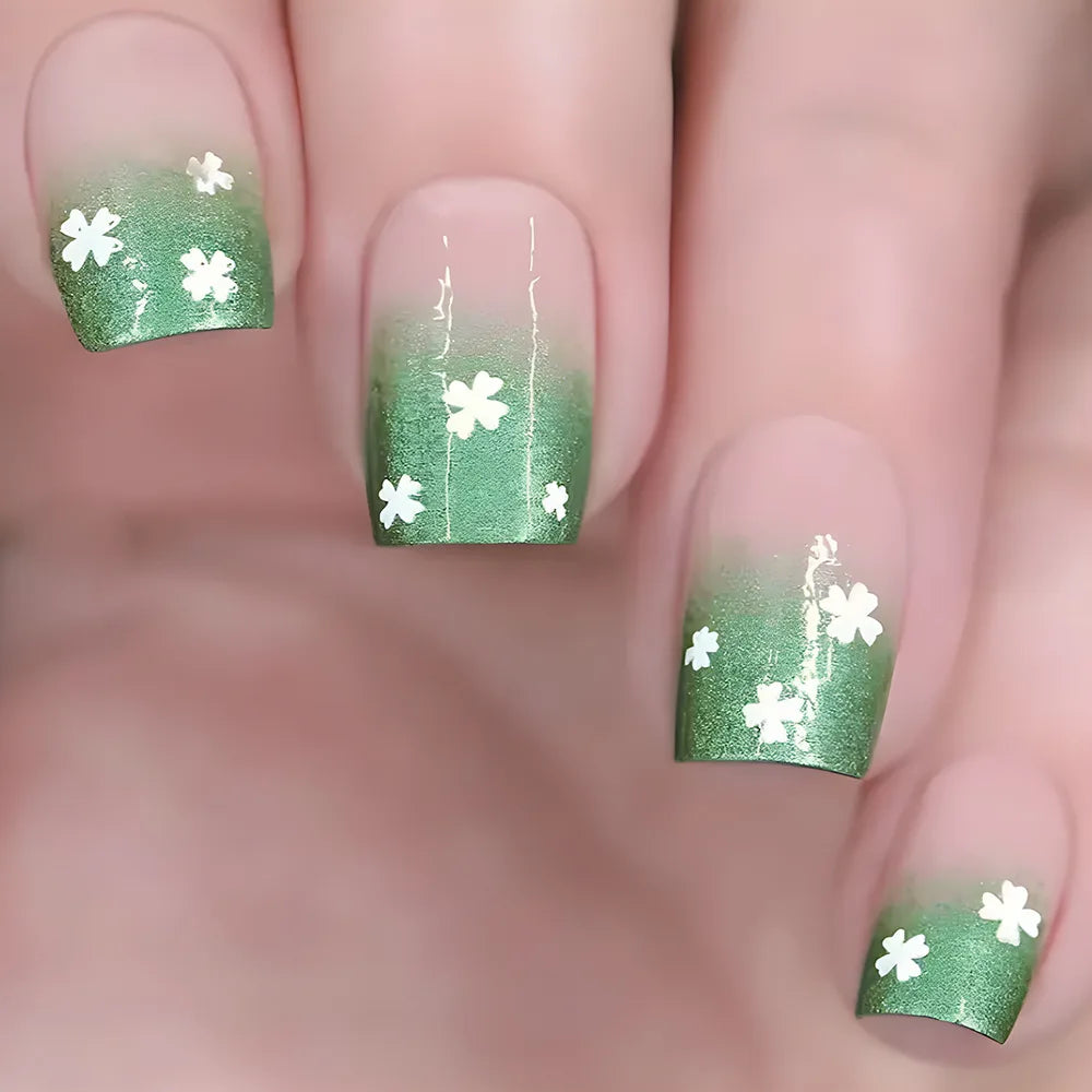 24 pièces/ensemble de faux ongles courts Saure pour la saison printemps-été, style français avec fleurs et papillons, autocollants pour ongles press-on
