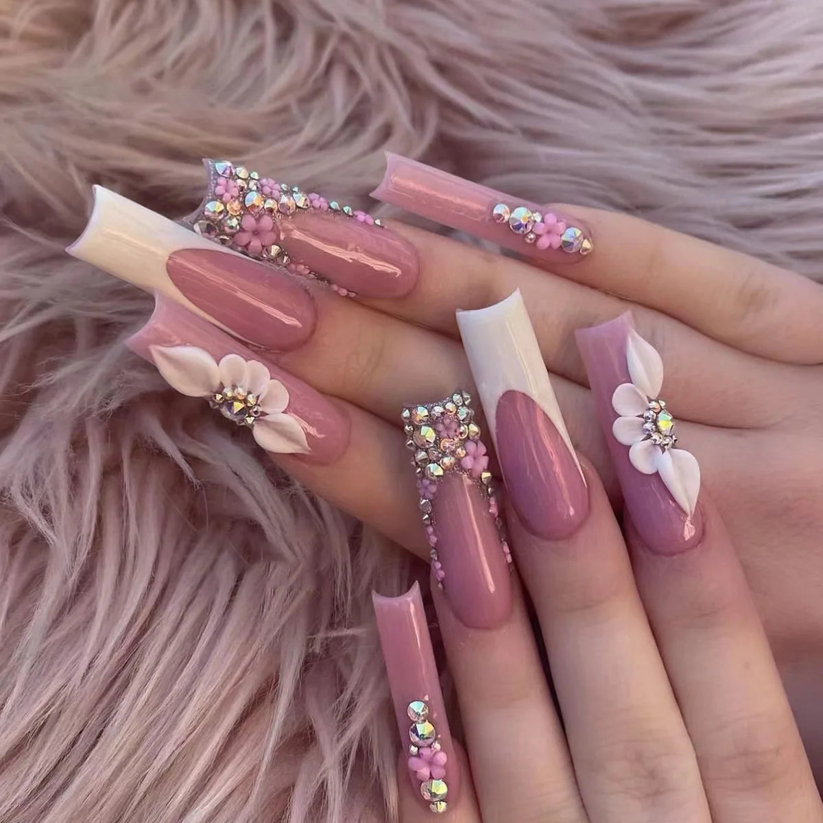 24 faux ongles carrés longs à poser avec imprimé léopard, design français 3D cerise, strass, couvrant entièrement