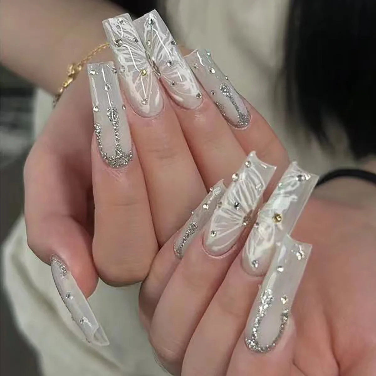 24 faux ongles carrés longs à poser avec imprimé léopard, design français 3D cerise, strass, couvrant entièrement