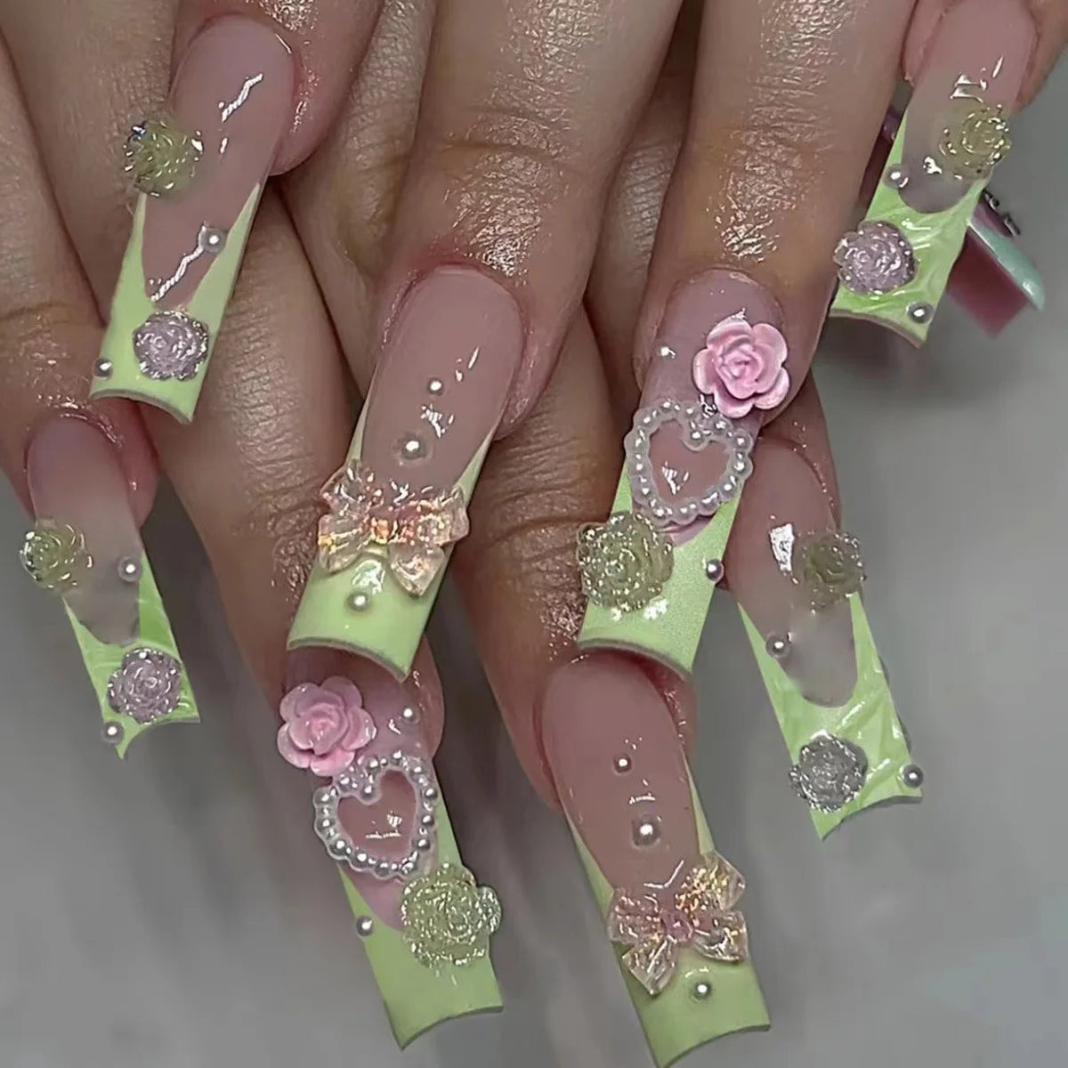 24 faux ongles carrés longs à poser avec imprimé léopard, design français 3D cerise, strass, couvrant entièrement