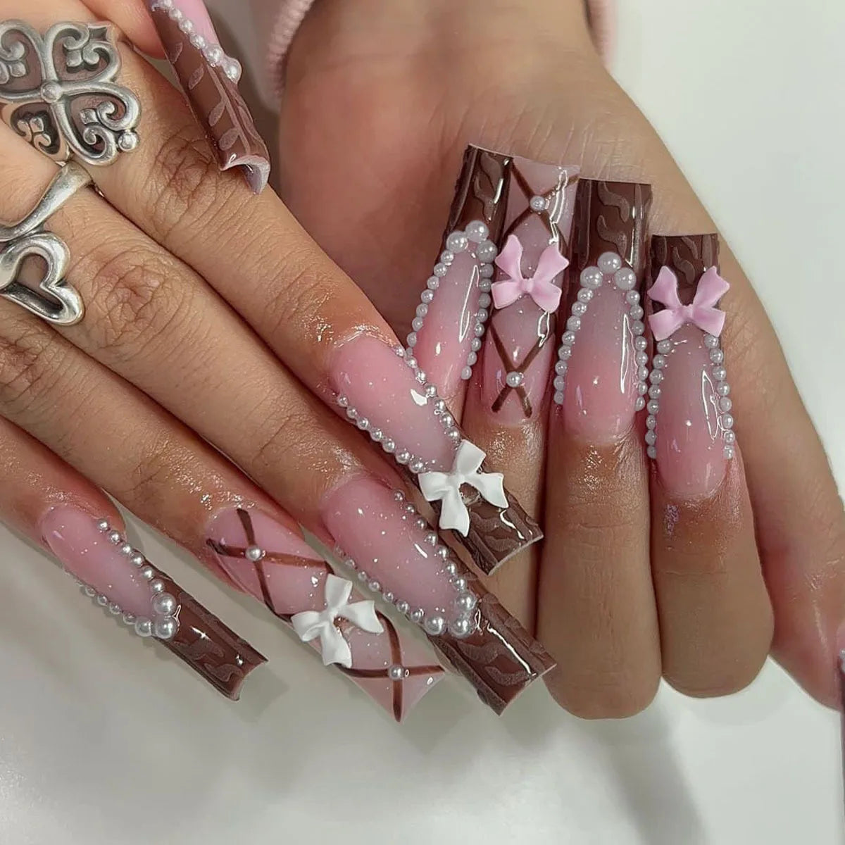 24 faux ongles carrés longs à poser avec imprimé léopard, design français 3D cerise, strass, couvrant entièrement