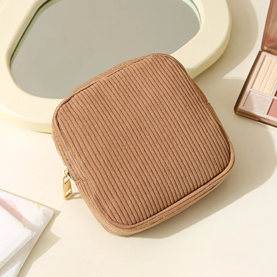 Fashion Makeup Lipstick Sanitary Napkins Case Mini Cosmetic Storage Pouch Women Ins Travel Organizer Bags Small Pouch 2025