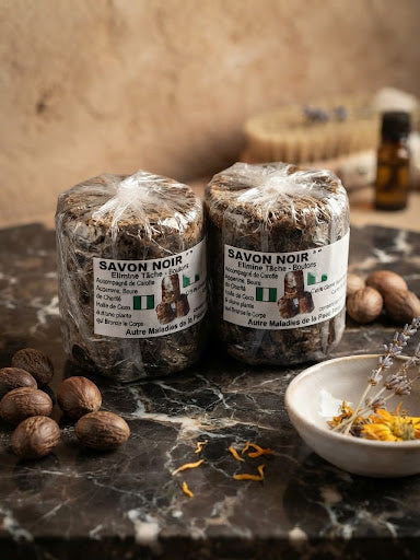 Savon noir africain artisanal ,  Nigéria, huile d'olive, ingrédients à base de plantes, savon solide